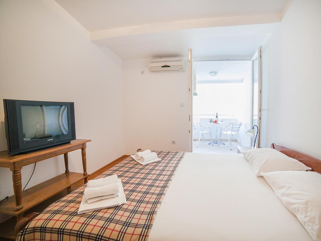 Apartments Ivan Petrovac Pokoj fotografie